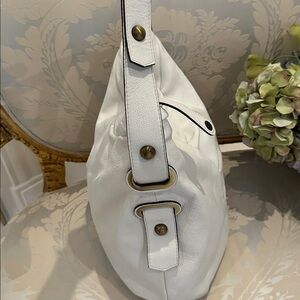 NWOT, genuine off-white leather made in Italy hobo handbag.
